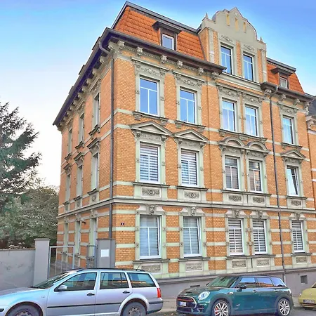 Magic Forest Design Apartment, 65 Zoll Tv, Waschtrockner, Lage, Am Markt