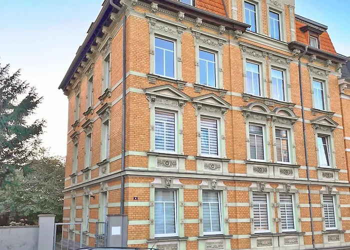 Magic Forest Design Apartment, 65 Zoll Tv, Waschtrockner, Lage, Am Markt